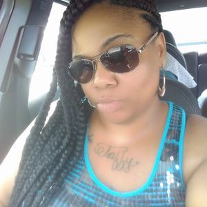 Meet your Posher, Marissa